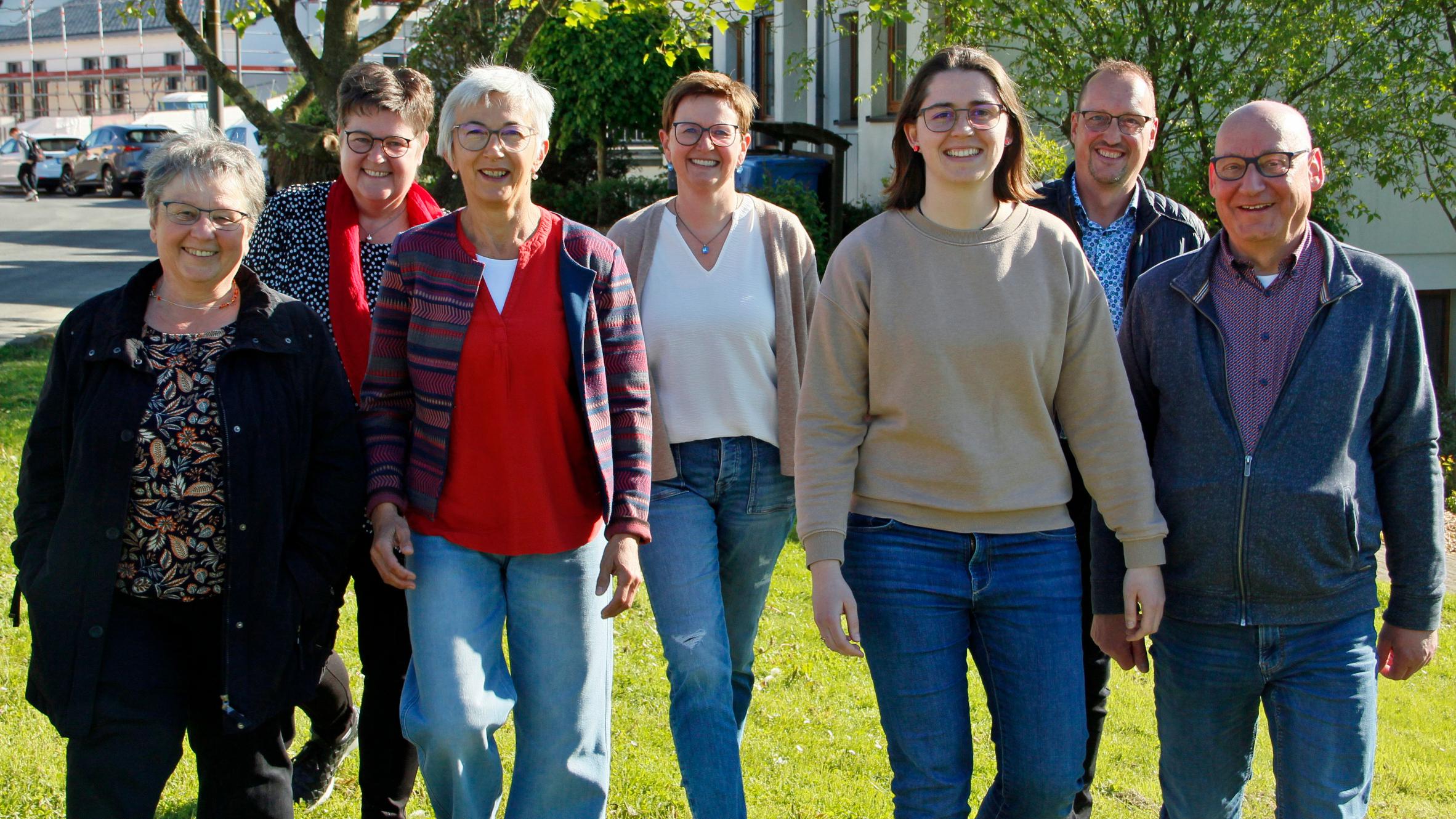 Ehren- und Hauptamtliche sind in Pronsfeld gemeinsam auf dem Weg für ältere Menschen: Petra Schweisthal, Petra Urbanus, Franziska Ciganovic, Renate Humble, Kerstin Trierweiler, Harald Urfels, Andreas Flämig.